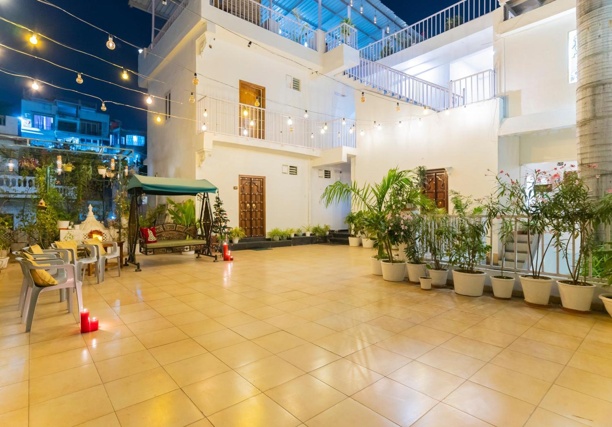 Natural Lake View Hotel Udaipur Ngoại thất bức ảnh